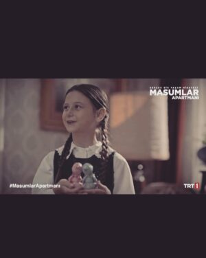 Eylül Şenocak Instagram - Canım ablacım Safiye..❤️@masumlarapartmani@trt1@ogm.pictures@iremkubrabakrtas#masumlarapartmani #dizi#trt1#küçükgülben @hande_aytar_ajans