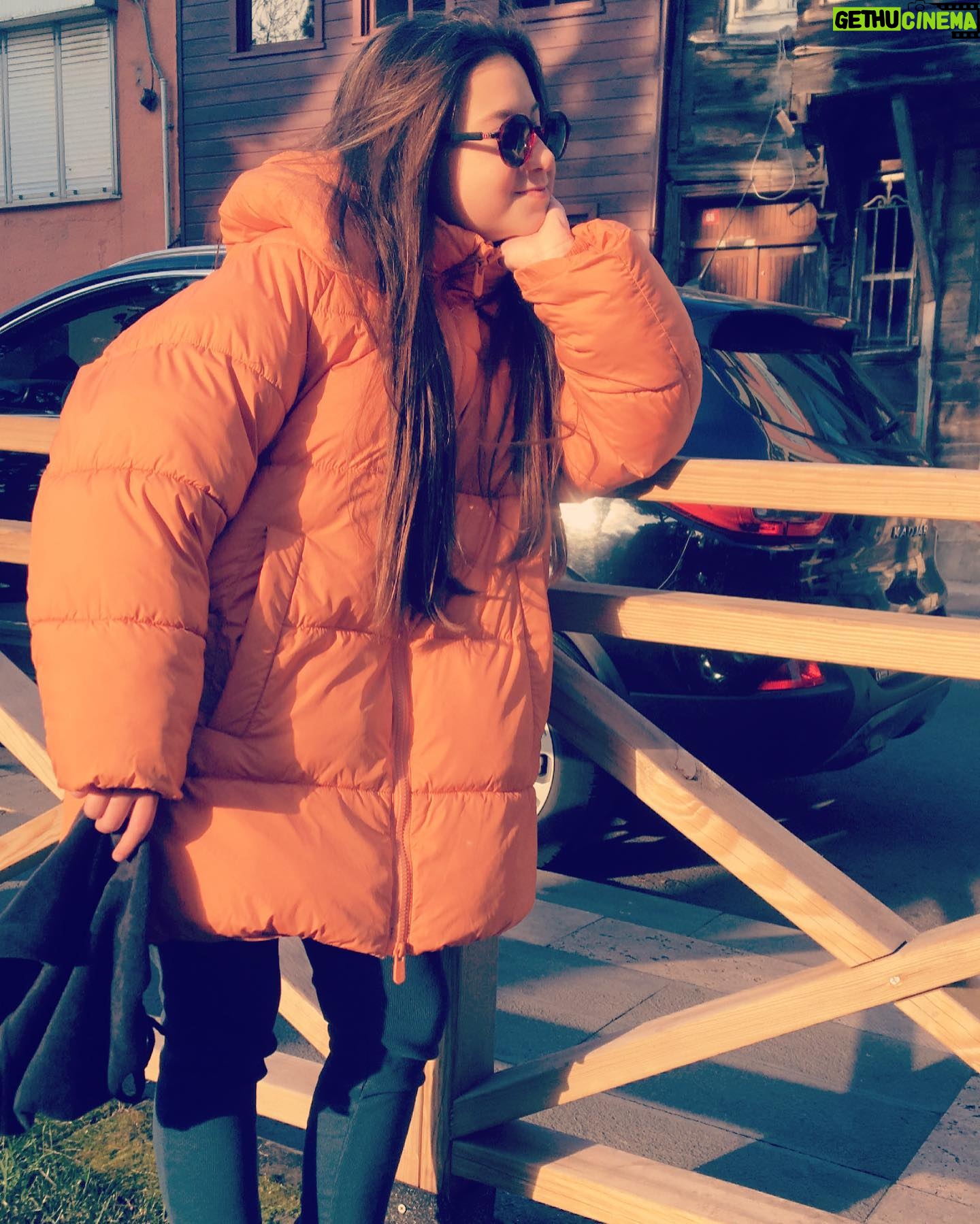 Eylül Şenocak - 1.2K Likes - Sunday…🧡☀️