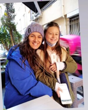 Eylül Şenocak Instagram - Artık benim de bir ablam var… 🙏🧡