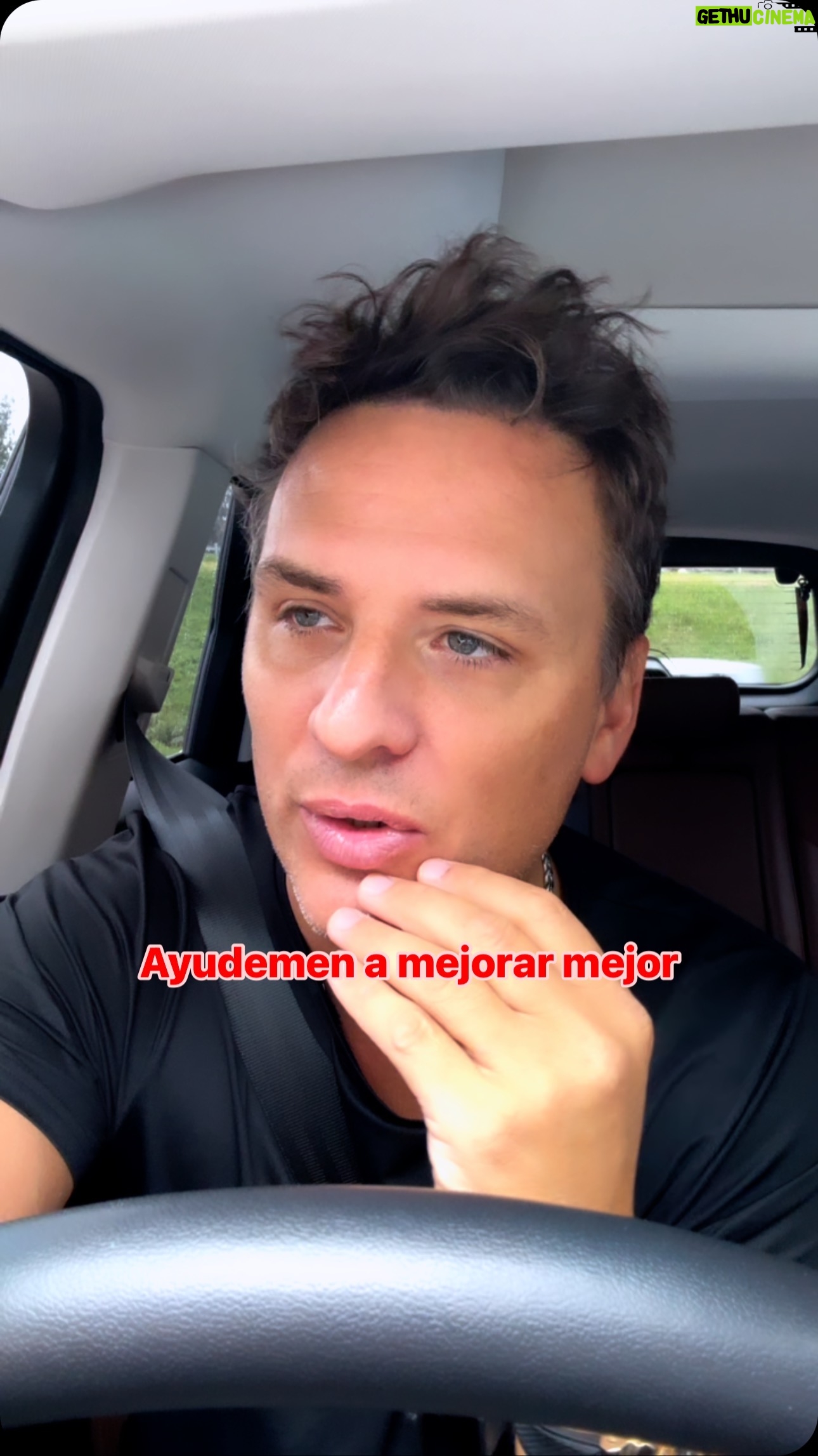 Ezequiel Campa - 6.2K Likes - Por favor les pido mucha luz