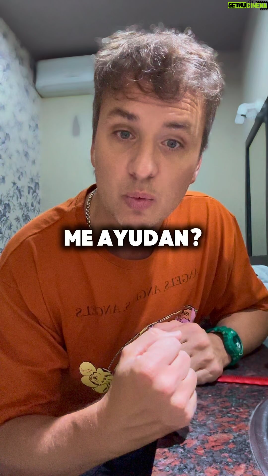 Ezequiel Campa - 1.9K Likes - Me gustaría que me digan a qué comediantex les gustaría que invite a los shows que se vienen! Si está disponible lo invitamos! Diganme de Santa Fe y Rosario que estoy este fin de semana! Arrobenlos! Nos vemos!