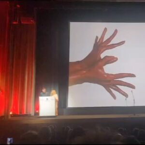 Ezequiel Rodríguez Instagram - 🪓🏆¡¡GANAMOS MEJOR PELICULA en @sitgesfestival !!
¡Felicidad total! @cuandoacechalamaldad ganó dos premios:
- Mejor película del festival.
- Mejor película Blood Window.

🎞️De 56 años de historia que tiene el festival, es la primera vez que una película latinoamericana gana el premio a MEJOR PELÍCULA.

🇦🇷9 de noviembre en cines de Argentina. 
@cuandoacechalamaldad, una película de @demianrugna

🇺🇸Estrenada en Estados Unidos en 800 salas, 🇨🇦ovacionada en su estreno mundial en @tiff_net y con exitosa participación en 🇺🇸 @Fantastic.Fest (Austin) y 🇺🇸@BeyondFest (Los Angeles).

Producida por @aramos_cine, @machacofilms y @shudder. Productores: Roxana Ramos @roxanaramos10, Fernando Diaz @fernandodiazcine, Emily Gotto @egotto, Samuel Zimerman @samzimmermann

Elenco:
PEDRO,  Ezequiel Rodríguez @ezequielagustinrodriguez 
JIMI,  Demián Salomón @demian.salomon 
MIRTHA, Silvina Sabater @silvinasabater 
SABRINA,  Virginia Garófalo @vir_garofalo 
RUIZ,  Luis Ziembrowski @ziembro 
JAIR, Emilio Vodanovich @emilio.voda 
SANTINO,  Marcelo Michinaux @marcelomichinaux 
SARA, Paula Rubinsztein @paularubinsztein 
JIMENA, Desirée Salgueiro @desiree_salgueiro 
LEO, Federico Liss @federico.liss 
Niña llorona: Agustina Chiara Aguilera @locosdelaenzima

Distribuye: @bfargentina
Prensa: Raquel Flota @raquelflotta @agenciaraquelflotta
Redes: @francolovisolo

#CuandoAcechaLaMaldad #CALM #DemianRugna #AramosCine #MachachoFilms #Shudder #Terror #Cinedeterror #Cinedegenero #Cine #CineArgentino #Estreno #9denoviembre