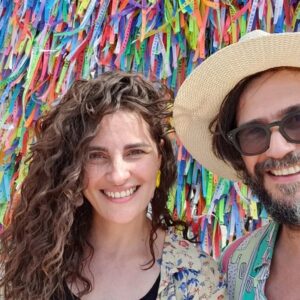 Ezequiel Rodríguez Instagram - Felices 4 años de casados  @l.a.l.a.s.o.s.a ❤️‍🔥
Las fotos aquí reunidas servirán de prueba de que...

1- tenemos una gran foto de un gran beso
2- Ya estábamos casados desde antes.
3 y 4 tengo muchas fotos tuyas para conmemorar y llevar el conteo PAR de nuestro casamiento.
5- Esta puede ser el comodín para los años IMPARES
6- Lo bien que nos sienta Bahía 
7- Hacemos magia donde vayamos
8- Hasta las piedras flotan
9- Sos la mujer más hermosa del universo
10- Con la sonrisa más contagiosa

Te amo!!