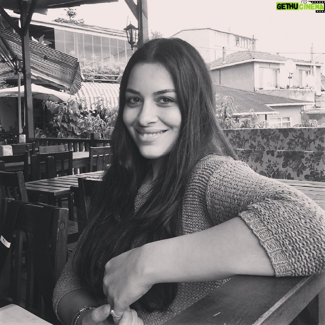 Ezgi Tombul - 353 Likes -