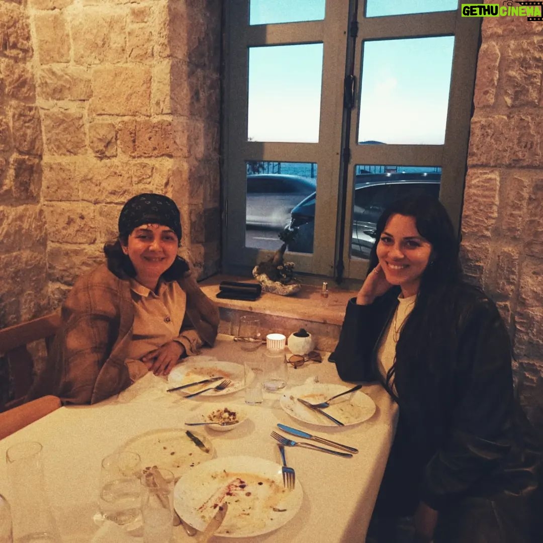 Ezgi Tombul - 270 Likes - 🤟💗🌿🎶