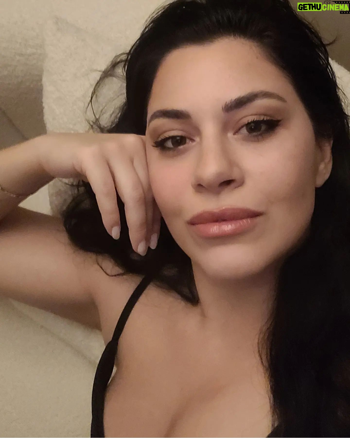 Ezgi Tombul - 762 Likes -