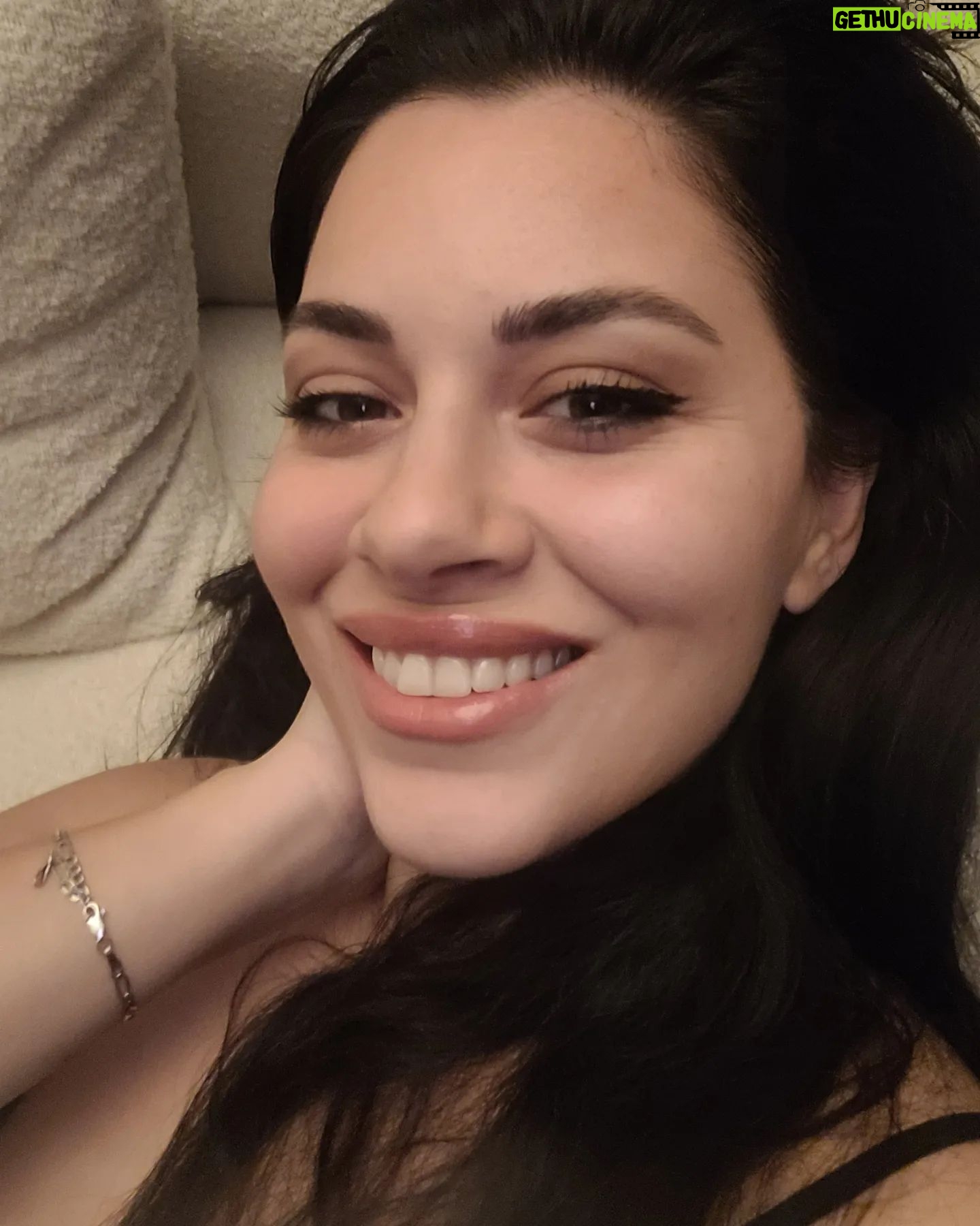 Ezgi Tombul - 762 Likes -