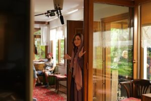 Ezgi Tombul Instagram - Türkan🦚

#hayatımınneşesi 🧚🏻‍♀️
📸 @cihanoguzmetin