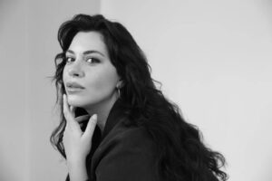 Ezgi Tombul Instagram - ..
📷 @ismetege
