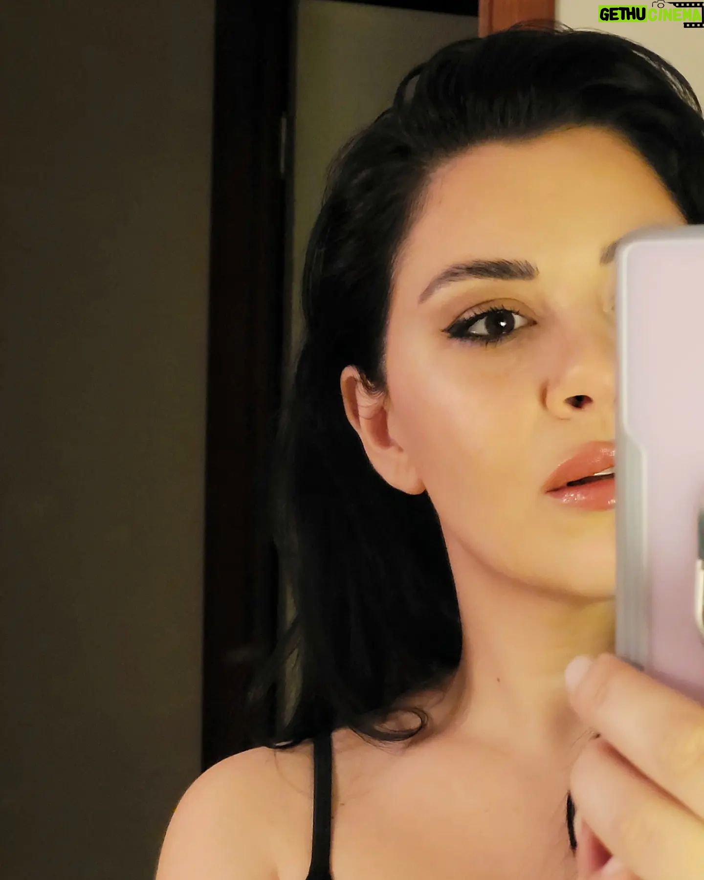 Ezgi Tombul - 471 Likes -