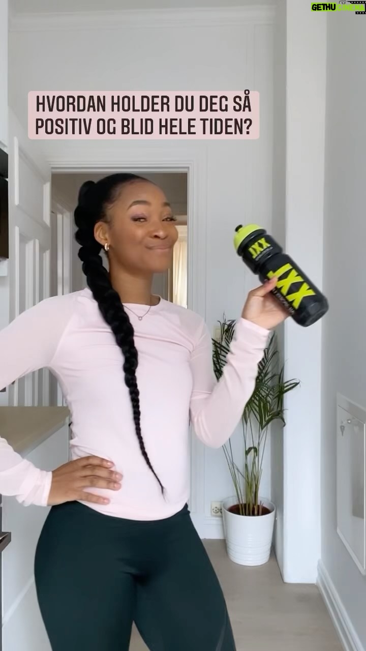 Ezinne Okparaebo - 1.3K Likes - Det du fokuserer på forstørres. Enten bra eller dårlig. Det finnes ALLTID en grunn for å smile 😁
(Reklame) #XXL #Ezinspiration