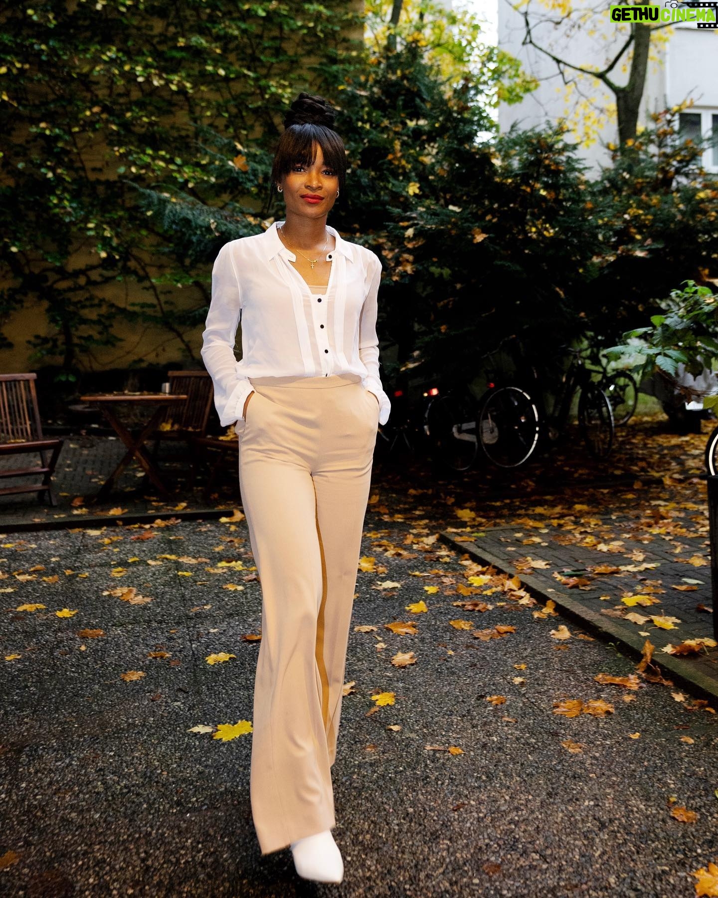 Ezinne Okparaebo - 1.1K Likes - 🍂🍁
