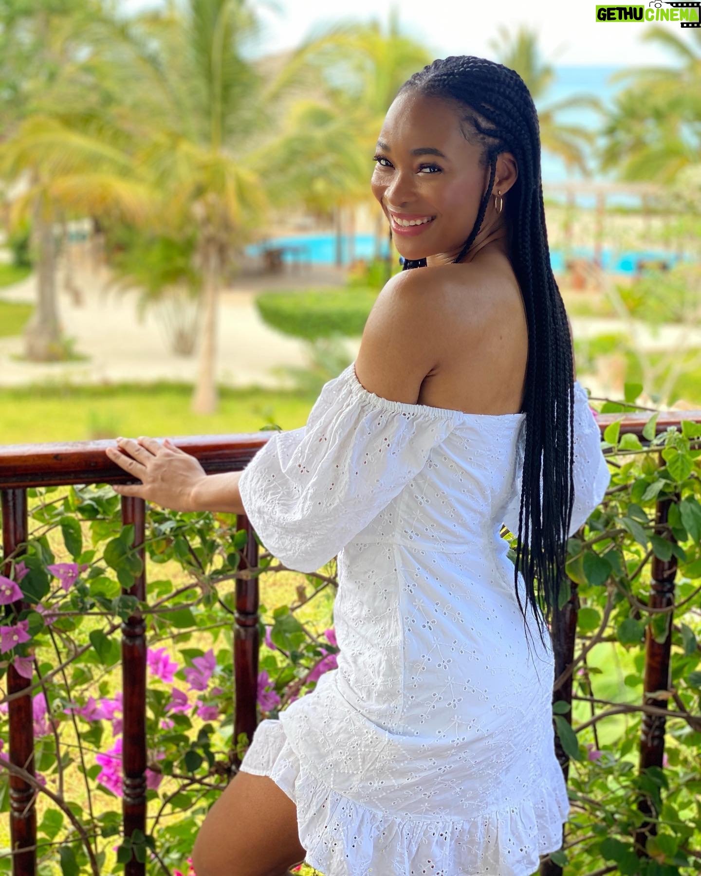 Ezinne Okparaebo - 0.9K Likes -