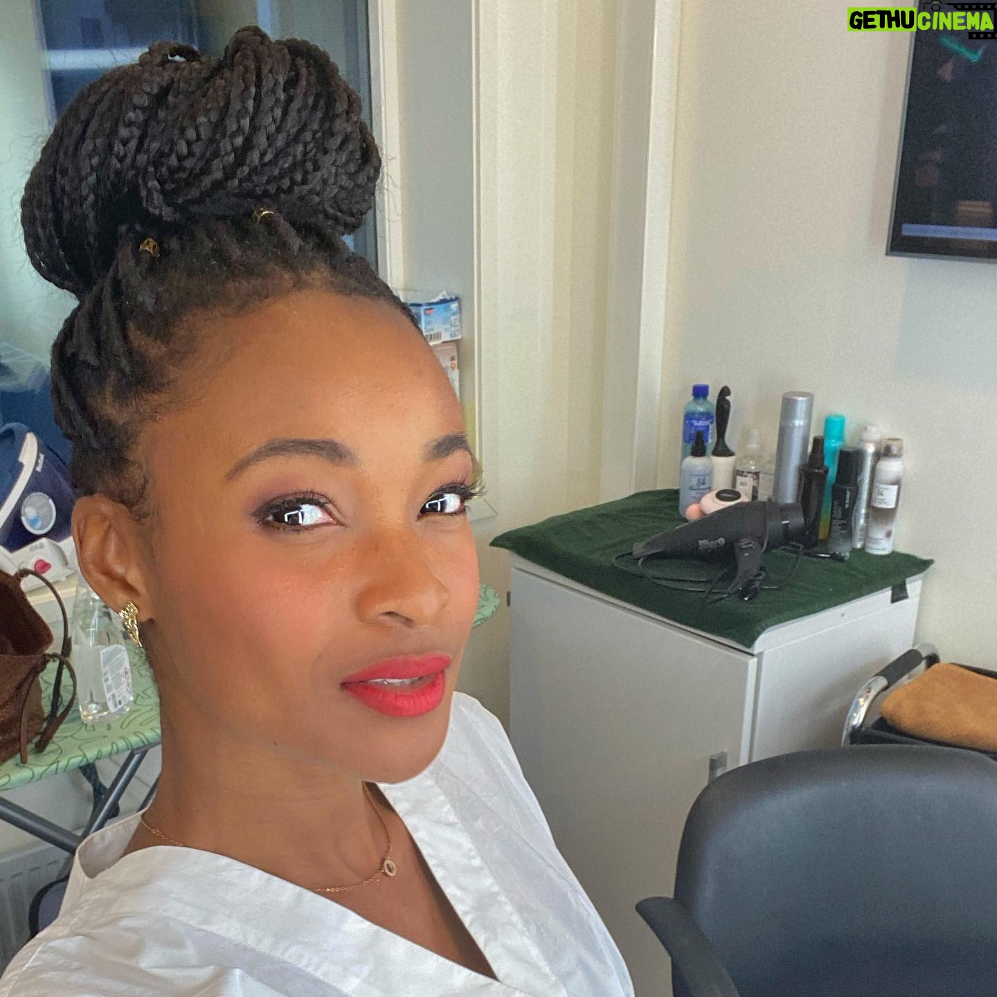 Ezinne Okparaebo - 1.1K Likes -