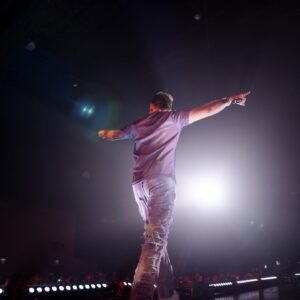 Fabián Chávez Instagram - Arrancamos la gira de @2000sxsiempre con todo en el @pepsicenterwtc Gracias a todo el público.
Pendiente de nuestras siguientes fechas.