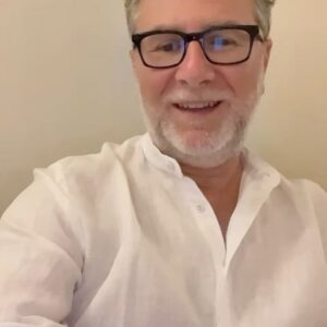 Fabio Fazio Instagram - Riaprono i social di Che Tempo Che Fa, bentornati!
Vi aspettiamo su tutti i nostri profili 🙏🏼
@chetempochefa