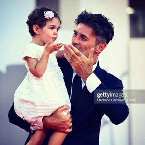Fabio Fulco Instagram - Bye bye Venice #venezia #mostradelcinemadivenezia #redcarpet #premiokineo #favola #cinema #famiglia #noi #sempreepersempre #sempreinsieme
