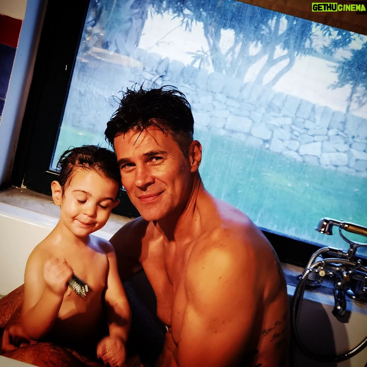 Fabio Fulco - 1.3K Likes - Bagnetto con papi?? #lamiacucciola #noi #fatheranddaughter #sempreepersempre #tiamodamorire #comeunapadellaalsuoscoglio