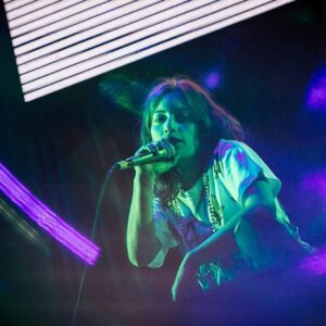 Fabiola Alarcón Instagram - esa noche me gané todos los premios de la música, hasta nominación a los altazor 🕊 foto by @mila.belen_