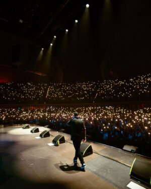 Fabrizio Tarducci Instagram - Sold out ieri sera a Roma per l’ultima data del tour, l’Auditorium era in fiamme! Grazie a tutti voi che avete cantato, urlato e fatto i cori da sotto il palco. Grazie @friendsandpartners @bigpicturemgmt @pier_castellini @winston.adom @maisappeal @teoberlin @friggy @theo_riginalone @pitcholee @rockdreamsrl per averlo reso possibile.