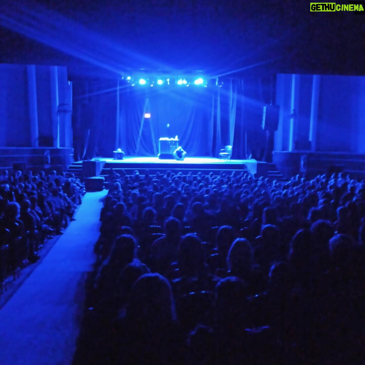 Facundo Arana - 2.9K Likes - Una Noche Mágica anoche en Bahía Blanca.. Gracias a todos en el Teatro Don Bosco.. Mil Gracias a todos por venir!! Qué Función más linda!! #EnElAire está en su punto justo! Cuánto lo disfruté! Gracias a todos por un 10 perfecto!! @yan.eiras @jangproducciones
@donboscoteatro.bb
@techeraturismo
@team22ok