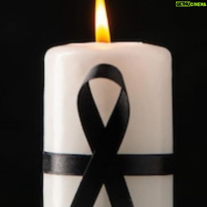 Facundo Arana - 39K Likes - Jamás en la vida voy a entender, ni Aceptar ni tolerar a quien levanta un arma para lastimar a gente inocente. Los Asesinos no tienen Madre, ni Patria, ni Religión alguna. No tienen Dios. Ni tienen Alma.
Aún no lo puedo creer. No aprendimos nada..
Un abrazo fuerte a todos..