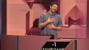 Fahri Yardım Instagram - zensiert kastriert abserviert. und einfach auch'n büschn dumm. trotzdem dicke freude heude wieder. bleibt stabil sex-positiv! #wsmds