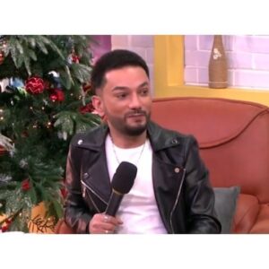 Faiq Ağayev Instagram - @samirbayramli ilə ad günümdə (29.12.23) etdiyimiz gözəl söhbətdən fraqment.

Sizin üçün sinov gedirəm, ey əzizlər 💖

- ulduz xəstəliyi
- məhəbbət 
- əşyaçılıq
- etibar və sadiqlik

#faiqagayev
#singer
#megastar 👑
#fyp