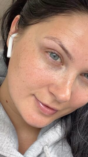 Faith Elizabeth Instagram - ✨minimalism hacks✨ 
I do not have the patience for doing make up every day… 🫠 
Anyone else know any low maintenance laziness hacks 😅 
#nofilter #nomakeupselfie #nomakeup #minimalism #natural #lazy