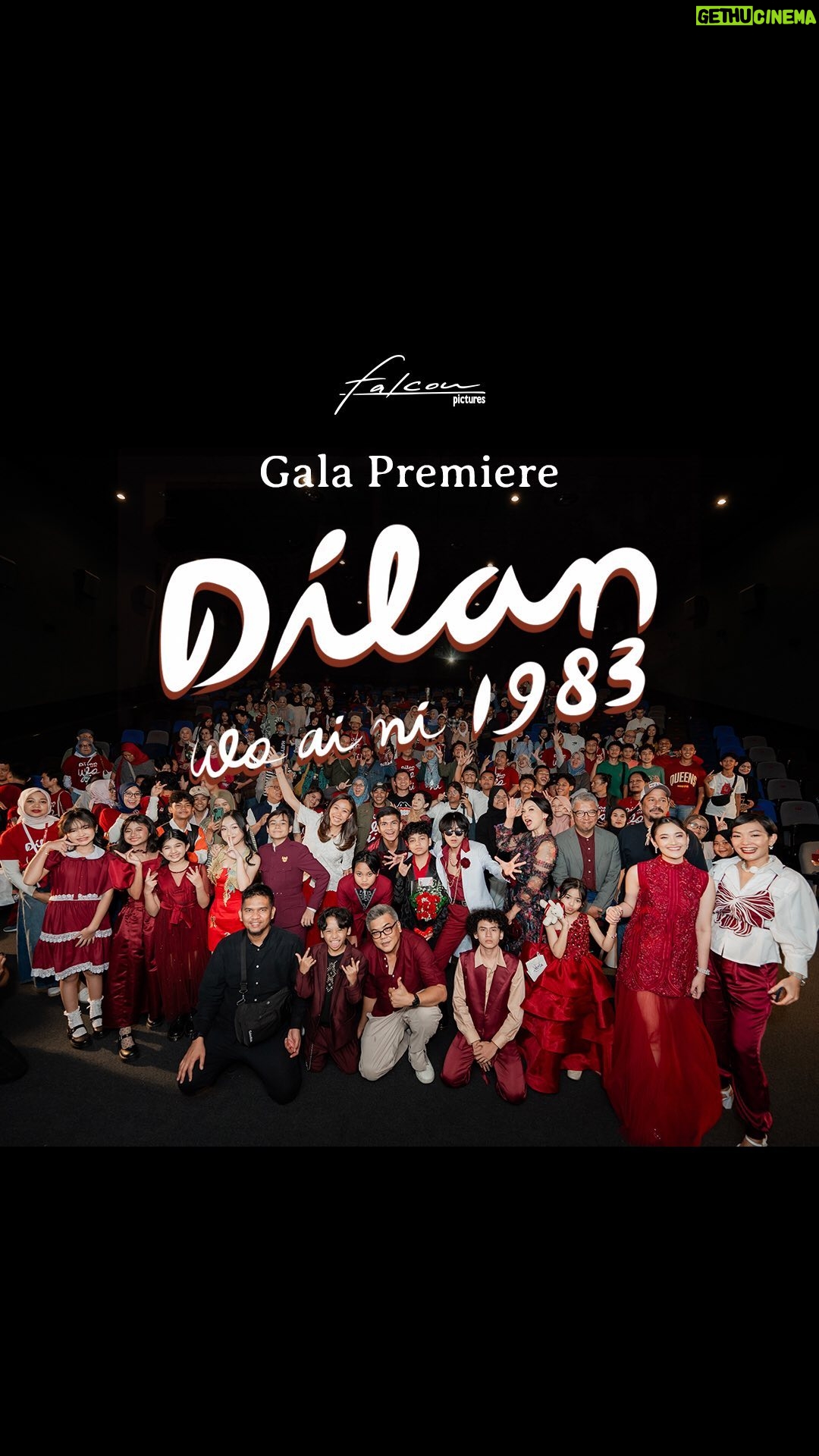 Fajar Bustomi - 6K Likes - Makin dibuat penasaran dengan tingkah orang-orang yang nonton di gala premiere kemarin, ditambah komentar mereka juga bikin makin semangat mau nonton. 😂🤗
Film #𝐃𝐈𝐋𝐀𝐍𝟏𝟗𝟖𝟑𝐖𝐎𝐀𝐈𝐍𝐈 💛
Tayang 𝟏𝟑 𝐉𝐔𝐍𝐈 𝐃𝐈 𝐁𝐈𝐎𝐒𝐊𝐎𝐏! 🎬
@adhiyat7 @maleaemma @asheladz @muzakki.ramdhan @keanuazka08 @cleo_hn115 @shaniadiva.idolacilik @ferdy_fas @zayyansakha @sulthanhamonangan @graciellaabigail @jonathanalvaro.s @annisahertami @quentin_stanislavski_kusnandar @bucek @irawbw @daanaria @queen.lubiss @pidibaiq @fajarbustomi @er1ca @aphang_alimsudio