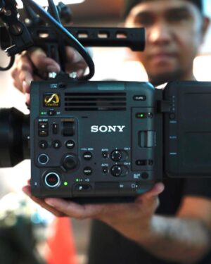 Fajar Bustomi Instagram - Buat Temen2 yg Penasaran dengan Kamera Terbaru Sony Burano.  Bisa langsung ke acara Doss vaganza 2023  mulai tgl 2-5 nov 2023 di Grand indonesia.  #sonyalpha_id