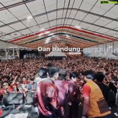 Fajar Bustomi - 468 Likes - Masih belum bisa move on pas moment ini dipanggung #Dilan1983WoAiNi Festival 🥹🤗
Kalian keren banget yang sudah hadir meramaikan acara kemarin!
Film #𝘿𝙄𝙇𝘼𝙉𝟭𝟵𝟴𝟯𝙒𝙊𝘼𝙄𝙉𝙄💛
BESOK TAYANG 𝘿𝙄 𝘽𝙄𝙊𝙎𝙆𝙊𝙋! 🎬
@adhiyat7 @maleaemma @asheladz @muzakki.ramdhan @keanuazka08 @cleo_hn115 @shaniadiva.idolacilik @ferdy_fas @zayyansakha @sulthanhamonangan @graciellaabigail @jonathanalvaro.s @annisahertami @quentin_stanislavski_kusnandar @queen.lubiss @bucek @irawbw @pidibaiq @fajarbustomi @er1ca @aphang_alimsudio