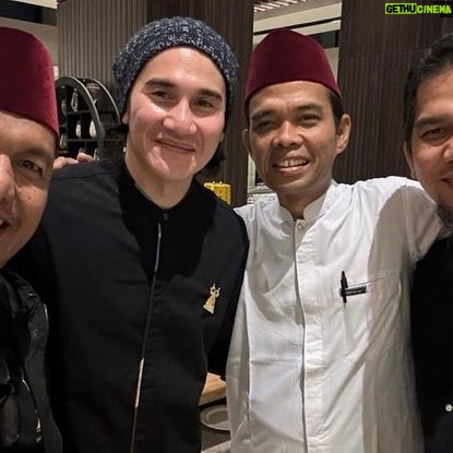 Fajar Bustomi - 304 Likes - Bismillah izin Repost @ustadzabdulsomad_official Saksikan Film Buya Hamka & Siti Raham di bioskop seluruh indonesia, mulai 21 Desember 2023
Ajak seluruh keluarga serta sahabat nonton film kebaikan ini
Jazakallahu khairan katsiran ustadz.. Barakallahu fiikum..