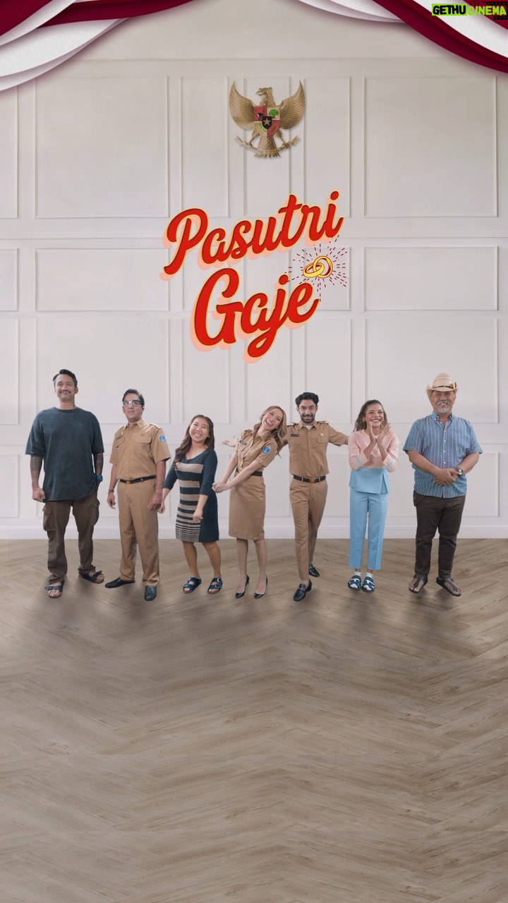 Fajar Bustomi - 10.1K Likes - Ayo gunakan hak suara kita, bersama-sama menuju TPS pada 14 Februari 2024. Suara kita sangat berharga untuk masa depan negara kita tercinta Indonesia!
Pesan ini di persembahkan oleh keluarga #PasutriGaje
#pasutrigaje 7 Februari di Bioskop!
Story from LINE WEBTOON by @annisa_nisfihani
@officialpilarez @itsmebcl @indrowarkop_asli @irawbw @nadinealexandradewi @arifinputra_ @zsazsautari @andreastaulany @t_orasudi_ro @mieke_amalia @joshiafderico @kikysaputrii @tjgukguk @tommylimmm @therealtarzan2115 @mayawulan @ephy.pae @babyjvnc @encebagus_ @aphang_alimsudio @fajarbustomi