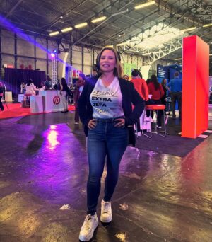 Fanny Veliz Grande Instagram - Feeling extra Jefa today running production for the Latinas in tech summit. Love to be surround by so many inspiring chingonas! #latinas #latinasrule #jefa #latinasintech
