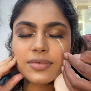 Faria Abdullah Instagram - @nag_ashwin WHAT HAVE YOU DONE!!! What is thissss!? Just watched #kalki2898 and I immediately want to go back in and watch it again! 

What a feeling it is, to be a small part of such a huge movement. I’m so glad this is beyond everyone’s expectations AND MORE😭

Always a pleasure working with @vyjayanthimovies and team. Kudos 🔥🔥🔥