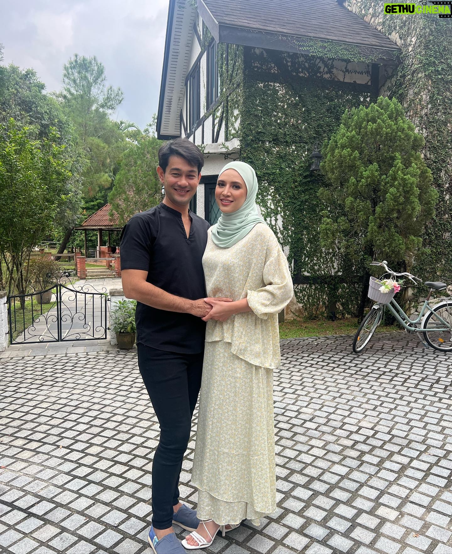 Farid Kamil - 180.3K Likes - “Takyah la kat perut” 😅
@faridkamilz
@naelofar 🤍
