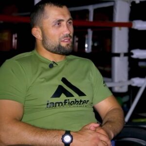 Faridun Odilov Instagram - 🎙️ @Odilov.Faridun 💬 
«Лига должна провести турнир в Таджикистане. Самые лучшие болельщики только у нас!🇹🇯»

🔜Уже через неделю ему предстоит сразиться в 1/4 Гран-При полутяжелого веса с Вагнером Прадо🇧🇷