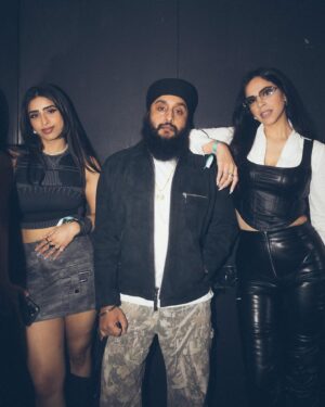 Fateh Doe Instagram - They hate to see us lit

📸 @taransodhi