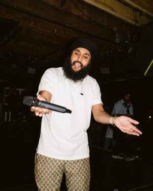 Fateh Doe Instagram - TORONTO • “The Homecoming show” 

This was my best Toronto show dus far. Having all my friends and family there made it extra special ❤️🤞🏽

SACRAMENTO • NOV 2ND

Photos by @harmandulay