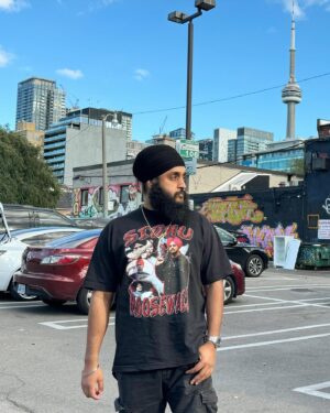 Fateh Doe Instagram - Tonight we remember the Toronto legend Sidhu Moosewala 🙏🏾

Everytime I met Sidhu he was extremely kind and soft spoken. I admired his confidence. And his energy on records was and is still unmatched. The community will feel his loss for generations. He will live on in our hearts and through his music forever. And it’s still #justiceforsidhumoosewala ❤️