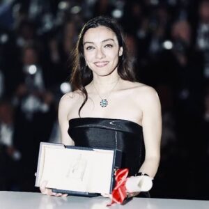 Fatih Akin Instagram - Kutluyorum, Merve Dizdar! Congratulations Sister for being best actress in Cannes!
@mervedizdar #mervedizdar