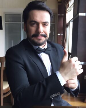 Fatih Doğan Instagram - 🎬 #sinema #cinema #actor #film Tanıştırayım filmin başrol ikilisinden Cemil karakteri 😎 Yakında sinemalarda... @nuhun_gemisi_cudide