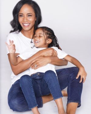 Faune Chambers Watkins Instagram - She makes my heart happy ❤️#nationaldaughterday 
She chose me..eternally grateful