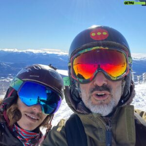 Favio Posca Instagram - Tremenda bajada desde bien arriba!!! Siempre juntos  para la aventura❤️ @rocco.posca
@cerro_chapelco
@julianvarde