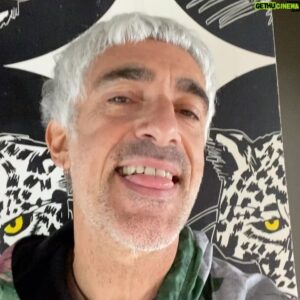 Favio Posca Instagram - La musica cura la locura; escuchen las canciones nuevas en Spotify , que hicimos con Yulito @yulacri , sus mentes Irán bajando el ruido para darle paso a lo hermoso y verdadero que cada uno tiene en su propio ser. Los quiero muchissssimo
