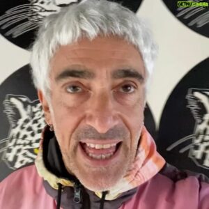Favio Posca Instagram - El Amor no mata ;y si te mata , te mata de Amor . Escuchen Bullshit en Spotify  las  canciones nuevas que hicimos con Yulito  @yulacri Los quiero muchisssimoo.