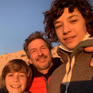 Federico Amador Instagram - Les AMO mis aventureros, montaña, estepa, montes, cerros, arena, barro, sol y lluvia de punta a punta creks, buenardos, chidos, nememes y locovich😆aguante luisito, Germán, brawlstars, fortnite y minecraft 😅allá vamos, sin prisa pero sin pausa❤️😎🤙🏽
.
Ah no te olvides, VOLVE A LA NATURALEZA 💪🏽👊🏼
.
#lossigodesdeatras #volvealanaturaleza