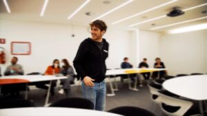 Federico Cesari Instagram - Insieme all’@unicefitalia ho visitato  l’unità di psicologia clinica del @policlinicogemelli. Qui, grazie al progetto “With You” viene garantito un accesso più rapido a un servizio di prima assistenza psicologica, che riduce enormemente le tempistiche di intervento, aiutando tantissimi ragazzi e ragazze. Grazie a tutte le persone coinvolte e che credono in questo progetto