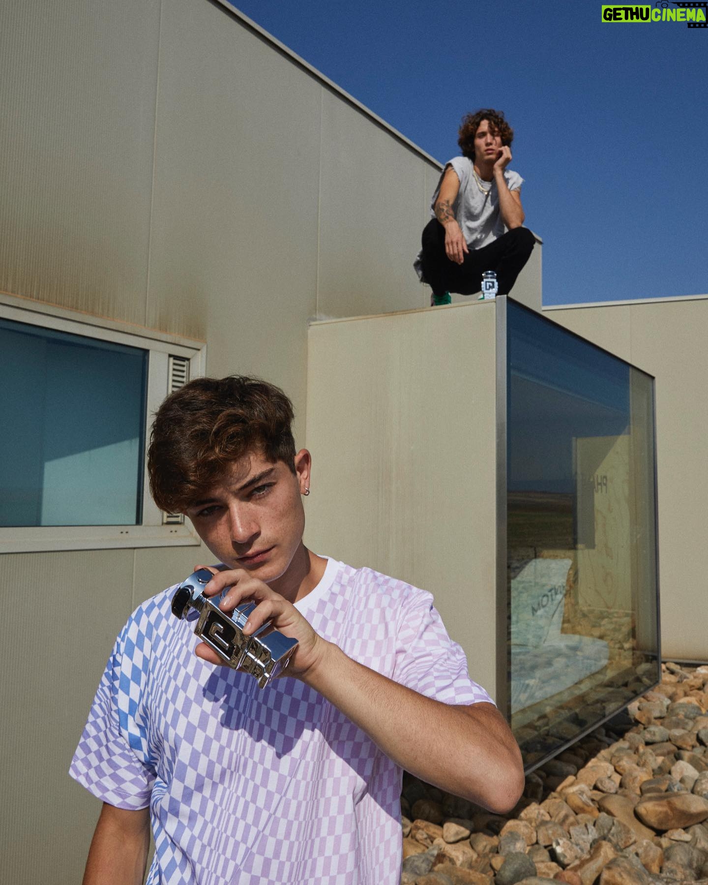 Federico Russo - 28.7K Likes - Il profumo del deserto accompagnato dalla nuova fragranza di @pacorabanne Phantom. Il risveglio dei sensi.
#phantompacorabanne
#pacorabanneparfums
#adv